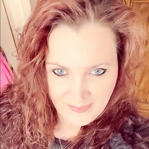 Meet your Posher, Carolyn